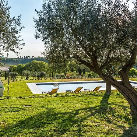 Casa Eugenia 8, Emma Πέζαρο