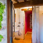 Casa Eugenia 8, Emma Villa Pesaro