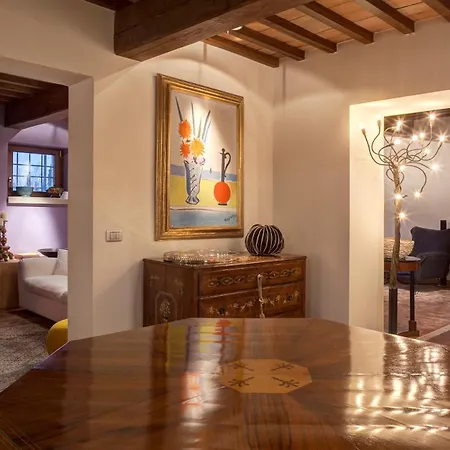 Casa Eugenia 8, Emma Villa *